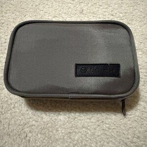 Lufthansa Airlines Amenity Bag - Gray Nylon Clamshell-style